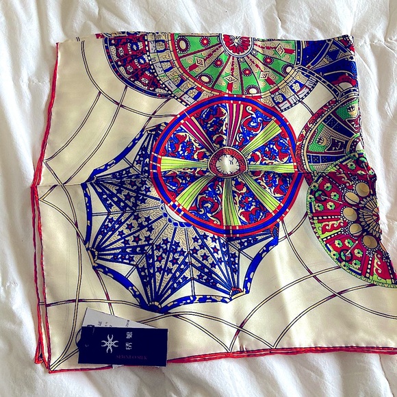 Sewneo Fine Silk Scarf - NWT - Picture 2 of 6